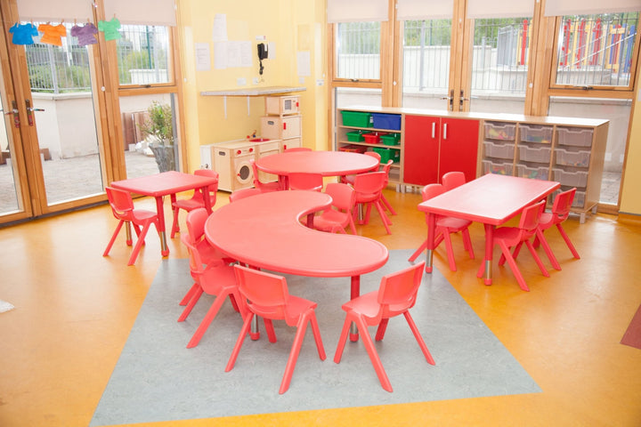 EASE Classroom with Plastic Chairs 26cm - EASE