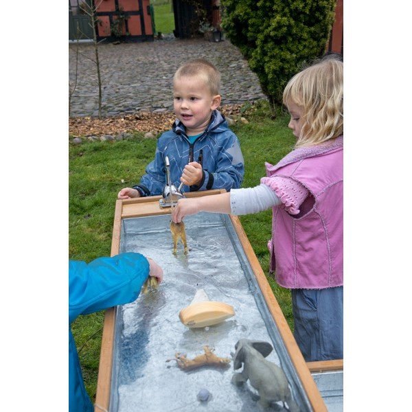 Ease Outdoor Water and Sand Table with Pump - EASE