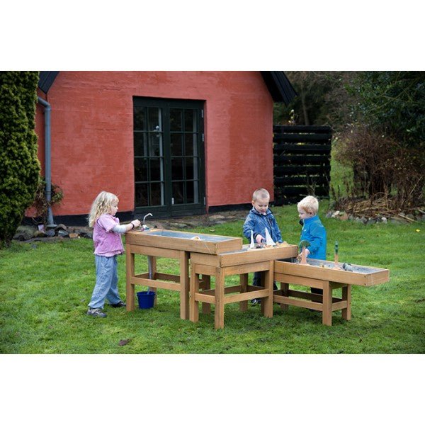 Ease Outdoor Water and Sand Table with Pump - EASE